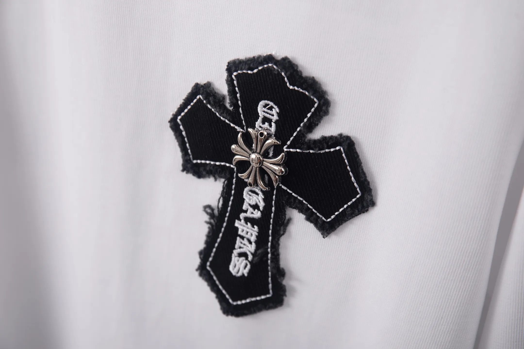 （ ） Chrome Hearts/ 2026New Arrival logo T 、 🪡 Same Style Quality😘😘 100% Versatile T 👍 ：Black、White Size：S-XL